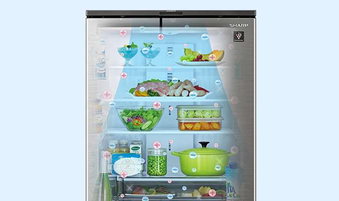 SJ-MF46Kプラズマクラスター集中シャワーモードで冷蔵室内を清潔にするイメージ